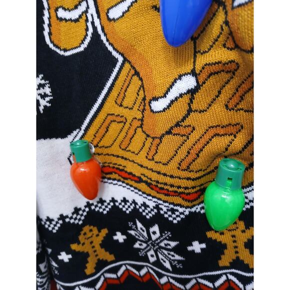 UGLY Gingerbread Christmas Sweater Men's Sz M Black 3D Light Bulbs Office Party - Picture 6 of 16